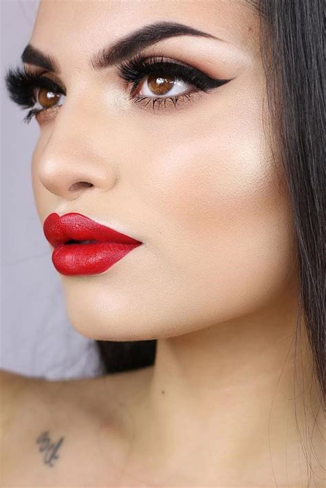 Red Lip Makeup