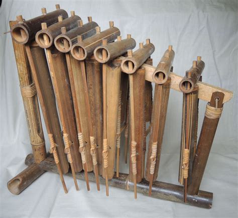 Angklung, bamboo instrument - Indonesia - 2nd half of 20th century - Catawiki