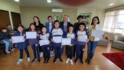 Alunos De Coronel Domingos Soares Recebem De Medalhas De Ouro Da Oba