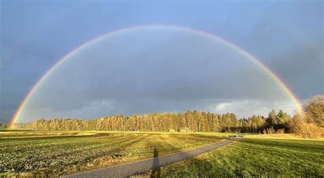 Ovb Heimatzeitungen Mit Einem Gigantischen Regenbogen Ins Neue Jahr