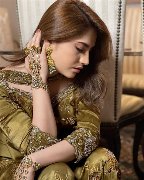 Pakistani Actress Neelam Muneer Rocks The Traditional Look Share Photos