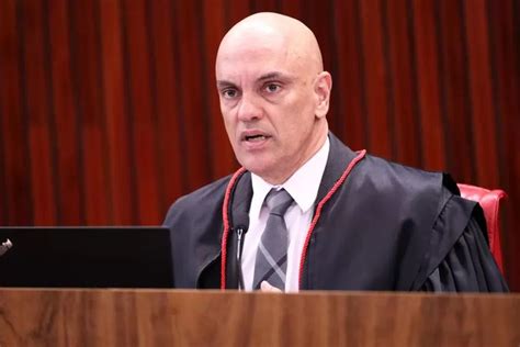 Moraes Multa Coliga O De Bolsonaro Em R Milh Es Ap S Relat Rio