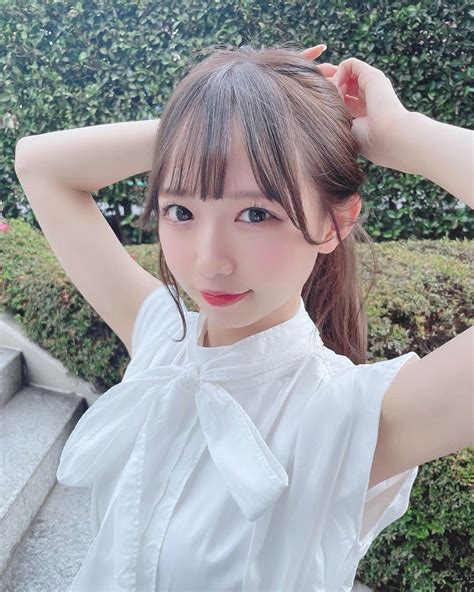 畑美紗起さんのインスタグラム写真 畑美紗起instagram 「ノースリーブ好きですか？ もうすぐ夏がくるね〜👒 ビデオ通話イベントあるのたのしみ🥺！ 卒業後初イベントだああ ω