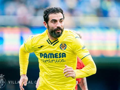 Raúl Albiol renueva hasta 2024