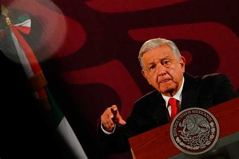 AMLO celebra que el INE no prohibió sus mañaneras querían cepillarnos