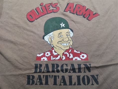 Vintage Vintage Ollie's Army 90's T-Shirt Size L | Grailed