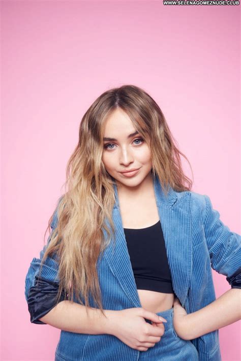 Sabrina Carpenter No Source Beautiful Sexy Celebrity Babe Posing Hot