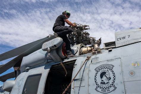 DVIDS Images USS Leyte Gulf CG 55 Daily Operations Image 1 Of 3