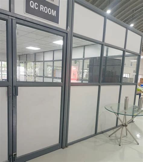 Aluminium Office Partition Works Thickness 5 Mm At Rs 300 Sq Ft In Tirukalukundram