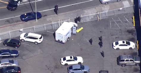 Update 1 Dead 2 Injured During Attempted Robbery Of Brinks Truck In Oakland Cbs San Francisco