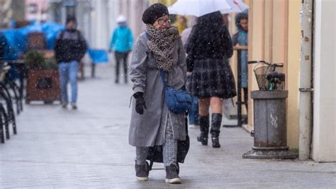 OVO SU PRAVILA ZA ODLAZAK ŽENA U PENZIJU SLEDEĆE GODINE Na ove adrese