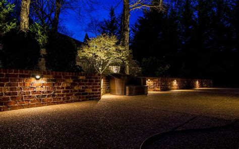 Half-Moon Lights Illuminate Retaining Wall | Light Up Nashville
