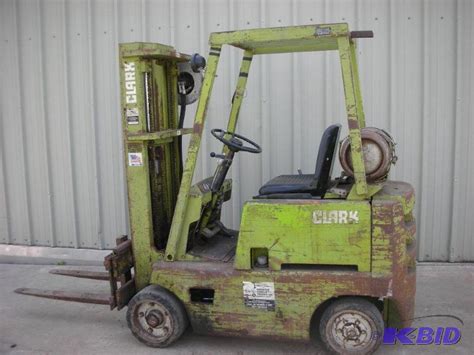 Clark Model 300 40 Forklift Northfield Industrial Equipment Auction