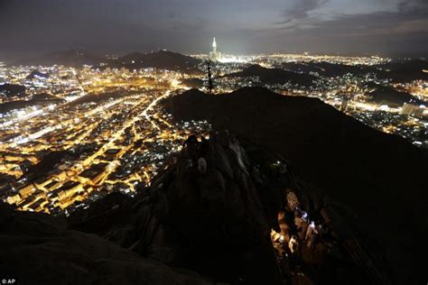 Jabal Al Noor The Mountain Of Light In Makkah Charismatic Planet