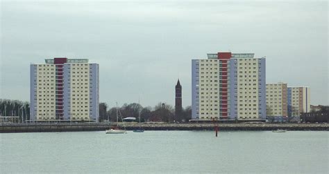 Tower Blocks At Trinity Green Gosport © Roger D Kidd Cc By Sa20