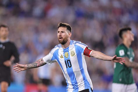 Leo Messi torna a l Argentina amb hat trick i recital contra Bolívia