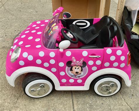 Pink Thing of The Day: Abandoned Pink Minnie Mouse Toy Car | The Worley Gig