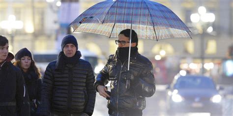 Maggio Sembra Novembre Freddo E Pioggia In Tutta Italia Temperature