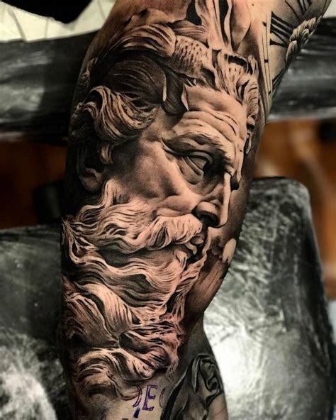 Tatuaje Realista Negro Y Gris