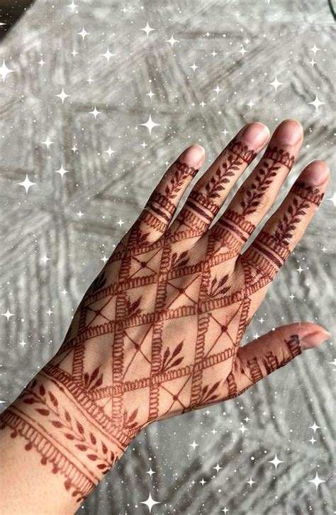 32 Captivating Henna Designs Geometric Elegance