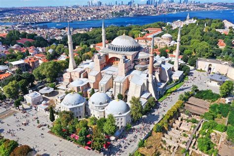 22 Top-Rated Tourist Attractions in Istanbul | PlanetWare