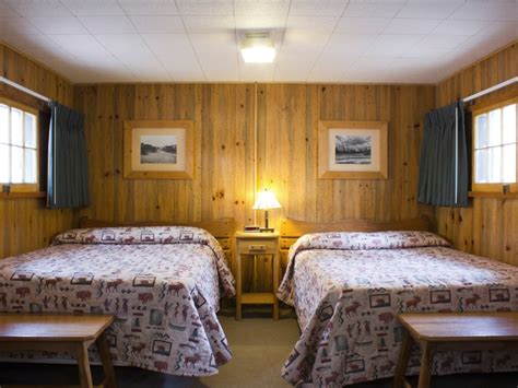 Old Faithful Snow Lodge Winter – Frontier Cabin – Two Beds ...