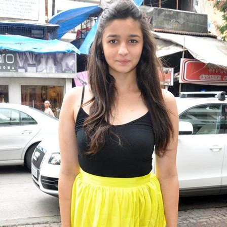 Caught Pictures Of Alia Bhatt Without Makeup Wpc Trends