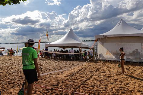 Estado amplia opções de lazer a veranistas que visitam praias de água