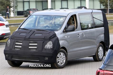 Spied Hyundai Grand Starex Facelift With New Looks Hyundai H1 Face 1