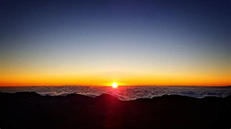 The Photo’s Back Story: Sunrise in Maui — JAMES H. MORRIS