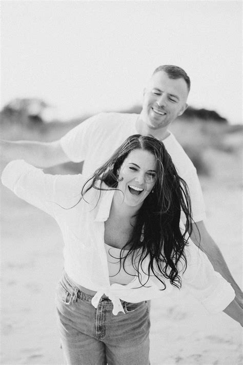 Third Beach Middletown RI Engagement