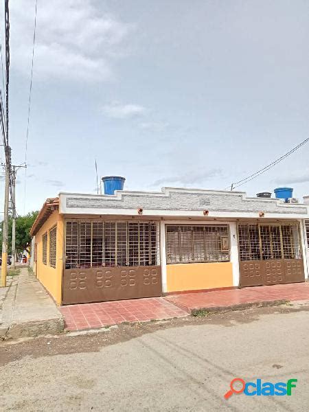 Casa Esquinera Con Local Em Brasil Clasf Imoveis