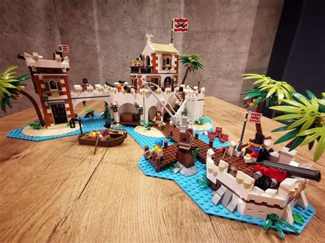 Pin by Phil Graf on Lego | Pirate lego, Cool lego creations, Lego design