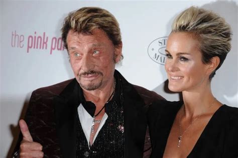 Laeticia Hallyday pense toujours à Johnny elle lui rend un bel