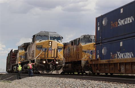 Union Pacific Launches Pilot Program To Provide More Predictable