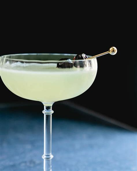 Gin Mixology 33 Gin Drink Recipes To Try