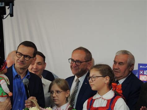 Wizyta Premiera Mateusza Morawieckiego W Om Y Premier Apelowa O