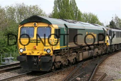 Uk Diesel Train Railway Photograph Of Class 66 66577 Loco Rm66 764 £1 65 Picclick Uk