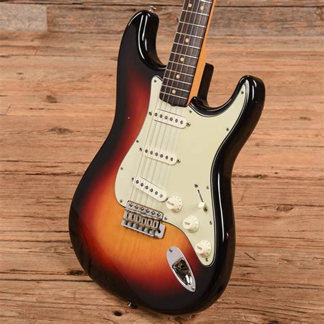 Fender Stratocaster Sunburst 1963 – Chicago Music Exchange