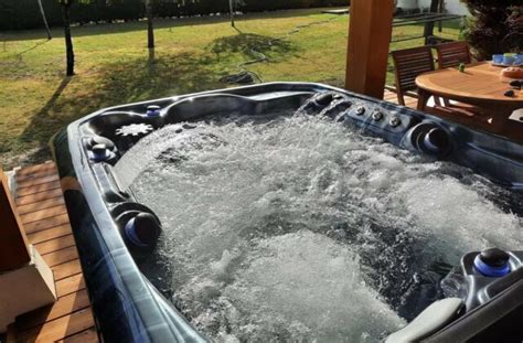 Hot Tub Rash What Is It And How To Prevent It Platinum Spas