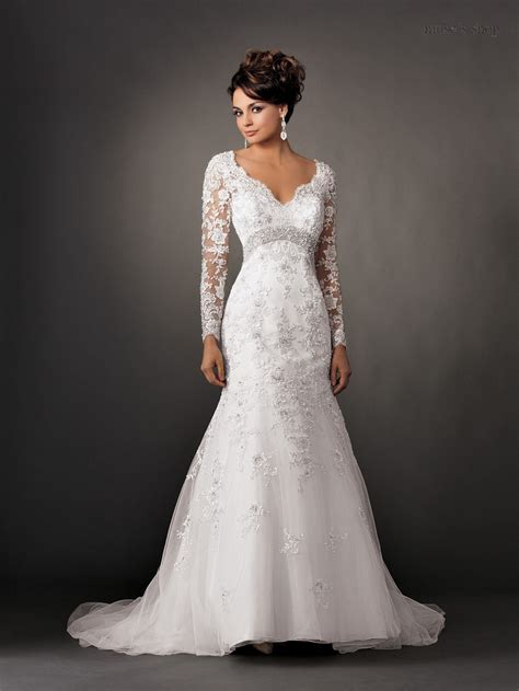 V Neck Vintage Long Sleeve Lace Wedding Dresses Backless Wedding Dress