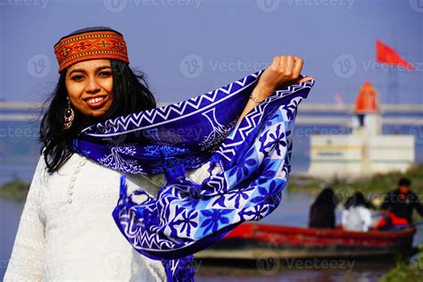 Himachal beautiful women in traditional dress or Custome of Himachal ...