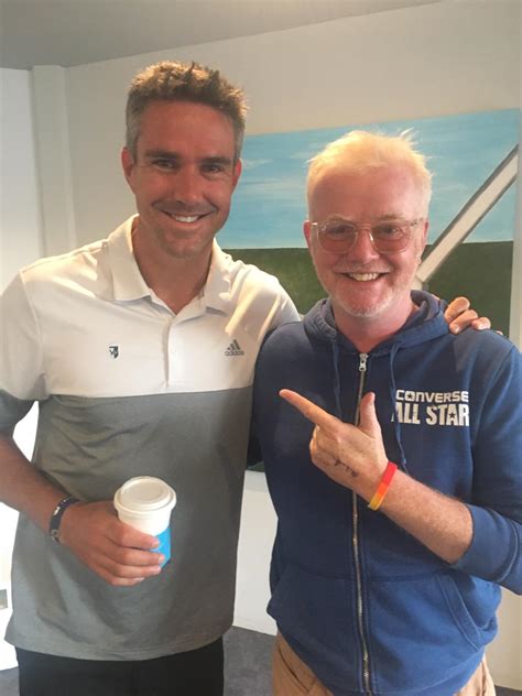 Chris Evans Had A Celeb Stand Off With Kevin Pietersen As They