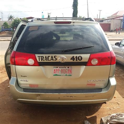 Registered Toyota Sienna First Body N Autos