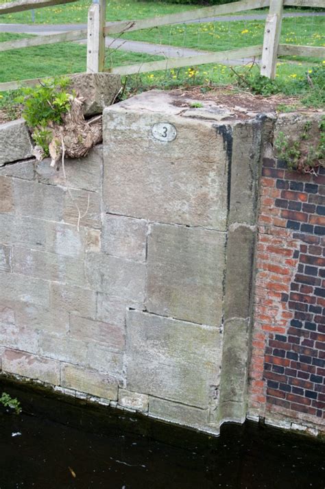 Grantham Canal Lock Bottom Gate Quoin Graham Woodward Flickr