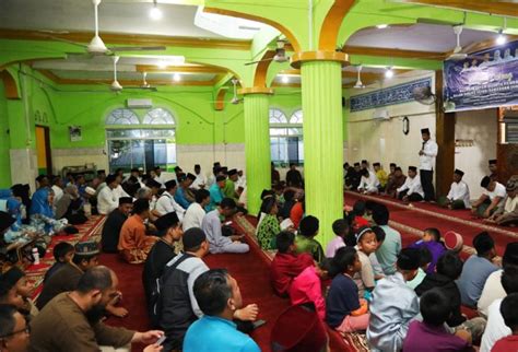 Muhammad Rudi Kunjungi Masjid Jami Nurul Iman Pulau Buluh Metropolis