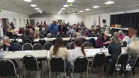 California Cattlemen S Association Host Dinner For Local Cattlemen