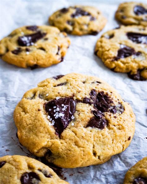 Almond Dark Chocolate Chunk Cookies Familicious