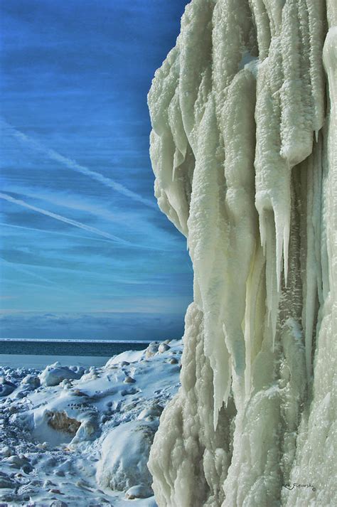 Grand Haven Frozen Lighthouse Hdr Photograph By Ken Figurski Fine