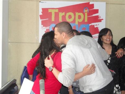 Victor Manuelle Desayun Con Sus Fans Y Tropicana Bogot Tropicana